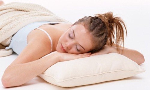 Как да спим, за да не ни болят ставите?