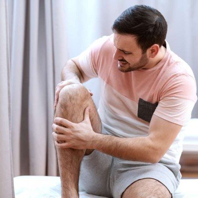 Вода в коляното – защо се появява и как се лекува?